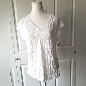 Women's Eyelet T-shirt NWT